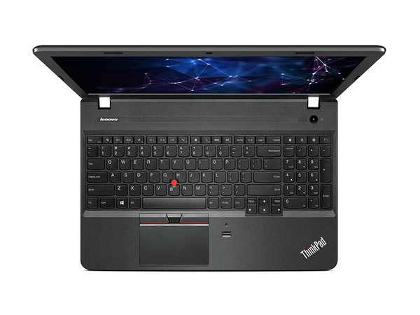 联想thinkpad e560的c面设计十分紧凑,并没有因为屏幕尺寸的升级而