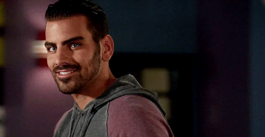 所以,如今的他 &darr;&darr;&darr; 可以时而帅气逼人 ▼