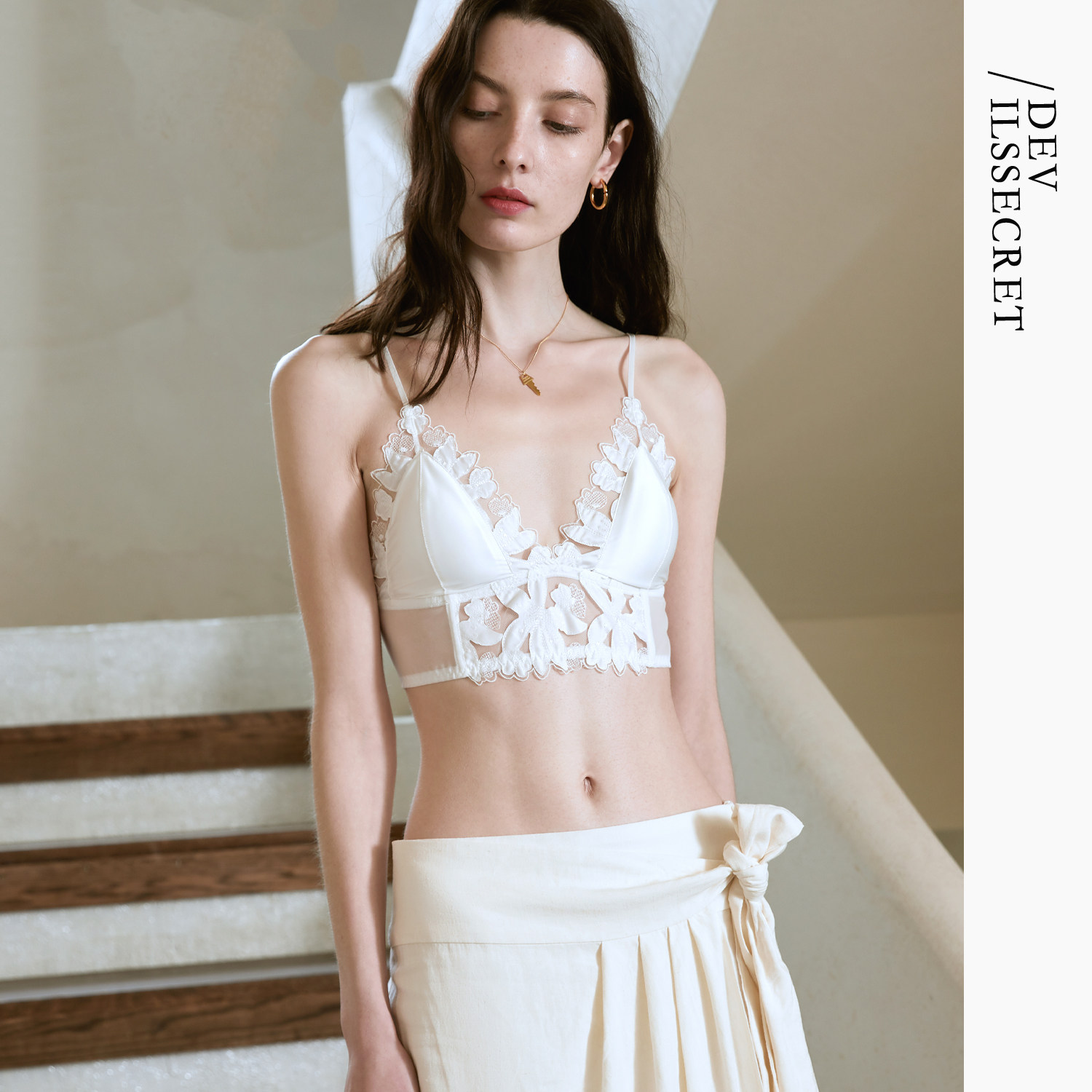 DEVILSSE法式薄款性感蕾丝无钢圈大胸显小薄胸罩背心内衣文胸套装