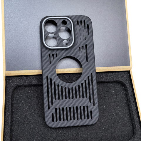 Hollow Magnetic Lightweight Heatsink Heat Dissipation Luxury MagSafe 15, 14, 13 Carbon Fiber iPhone Case