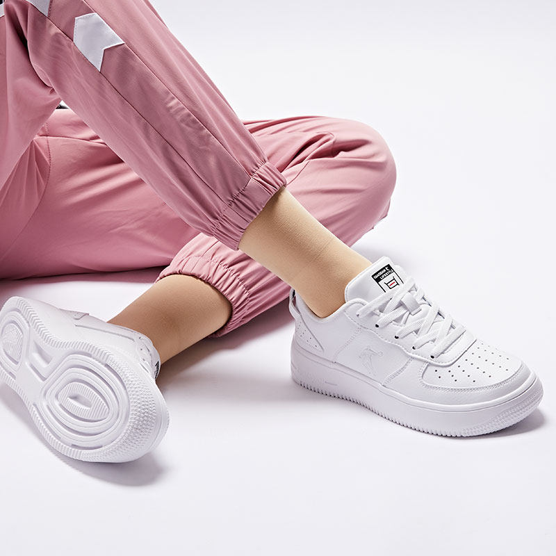 乔丹运动鞋女板鞋2021秋季低帮轻便户外休闲鞋空军一号小白鞋学生