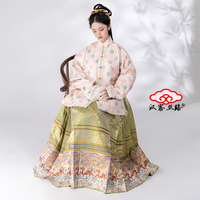 魅力の 花容月貌 赤金色ロングコート 明製漢服 中国伝統衣装 着物和服