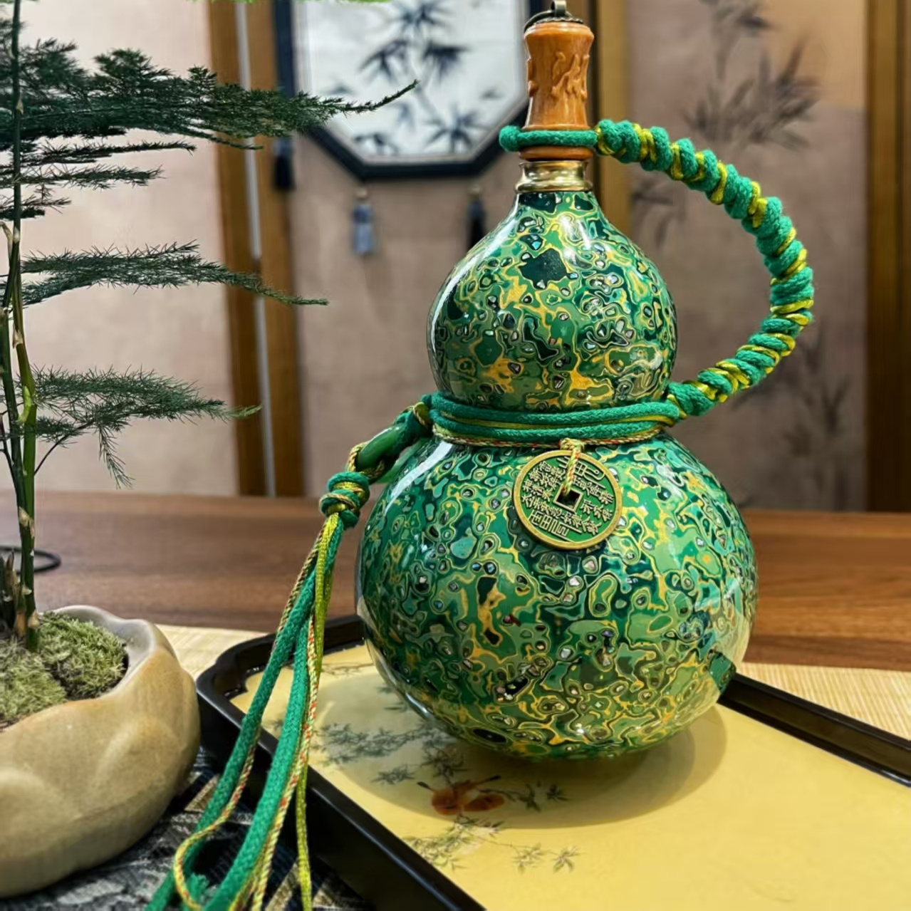 中国古美術・龍葫蘆の酒壺と皿・古い純銅鎏金细密彫・純手作り・高浮彫・置物・酒器 中国古美術・龍葫蘆の酒壺と皿・古い純銅鎏金细密彫・純手作り