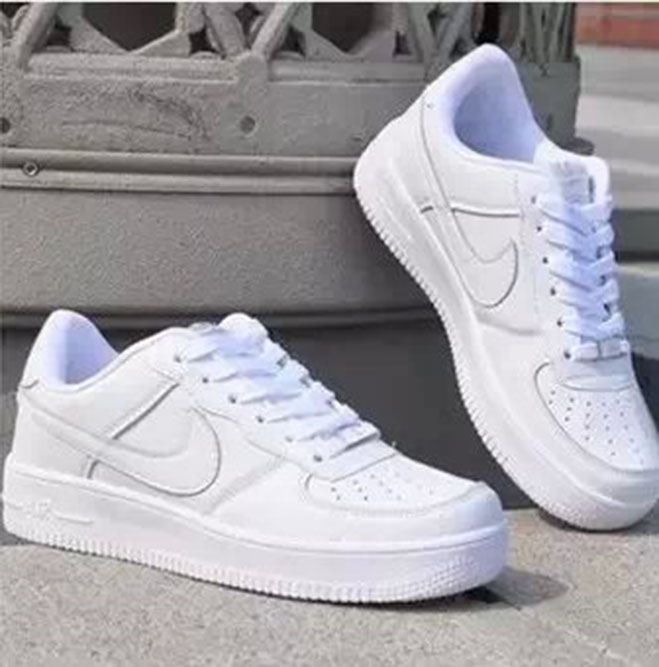 Cockcrush white sneaker