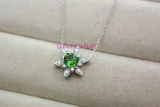 Украшения на шею 自留推荐18k金钻石镶嵌红/绿碧玺/坦桑石时尚雪花吊坠项链配证书