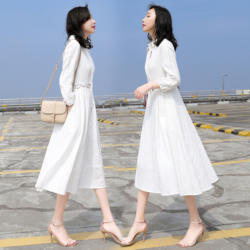 棉麻连衣裙女2021年秋季新款超仙甜美文艺刺绣修身显瘦仙女小白裙