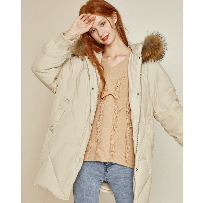 蓝色倾情冬女装米色气质大毛领90白鸭绒羽绒服LS898508