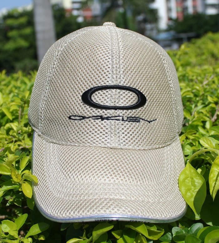 Шапки и кепки для туризма и кемпинга Oakley 123