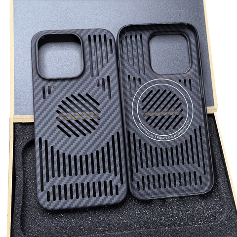 Hollow Magnetic Lightweight Heatsink Heat Dissipation Luxury MagSafe 15, 14, 13 Carbon Fiber iPhone Case
