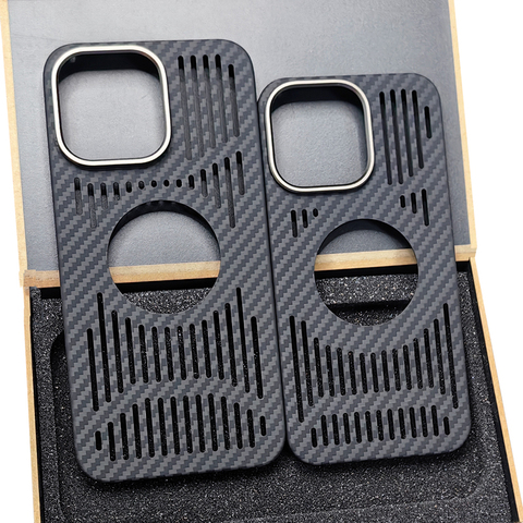 Hollow Magnetic Lightweight Heatsink Heat Dissipation Luxury MagSafe 15, 14, 13 Carbon Fiber iPhone Case