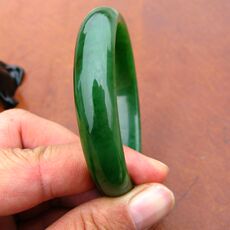 Украшения на руку Россия Нефритовый браслет