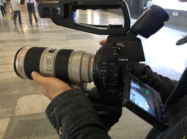 佳能公司介绍宣传片_小贷公司宣传彩页_佳能镜头介绍