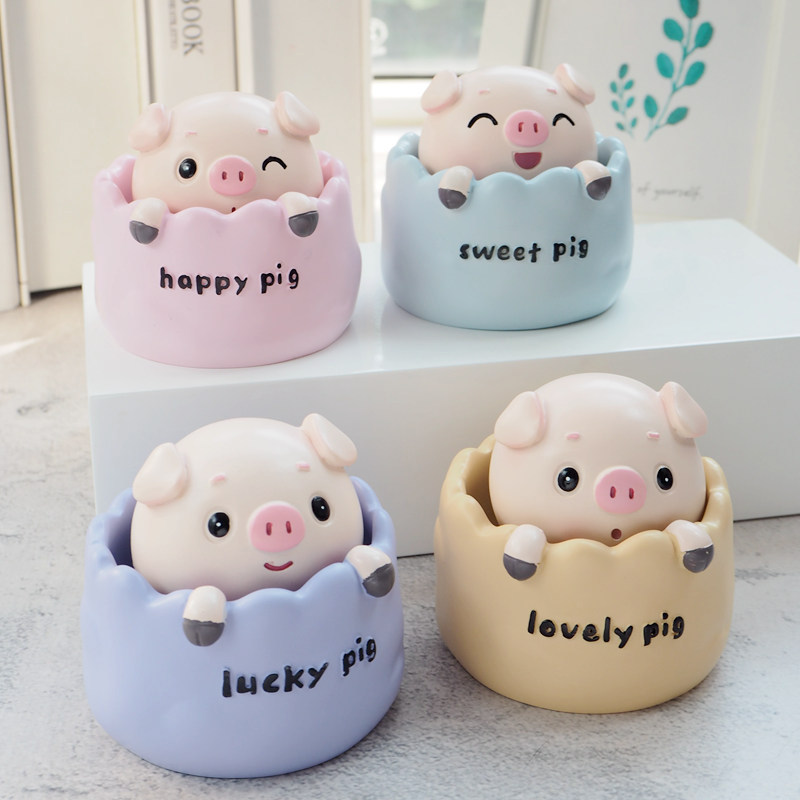 猪猪汽车摆件摇头公仔中控台可爱小猪办公桌面车载车内装饰品礼物