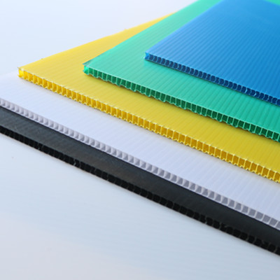 厂家生产超赞半透明万通板pp塑料中空瓦楞板各种规格不限颜色多样