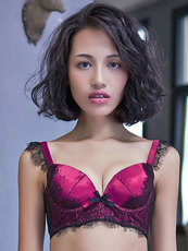 Бюстгальтеры / комплекты нижнего белья Песня