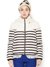 Женские пуховики Романтическое признание в игривой