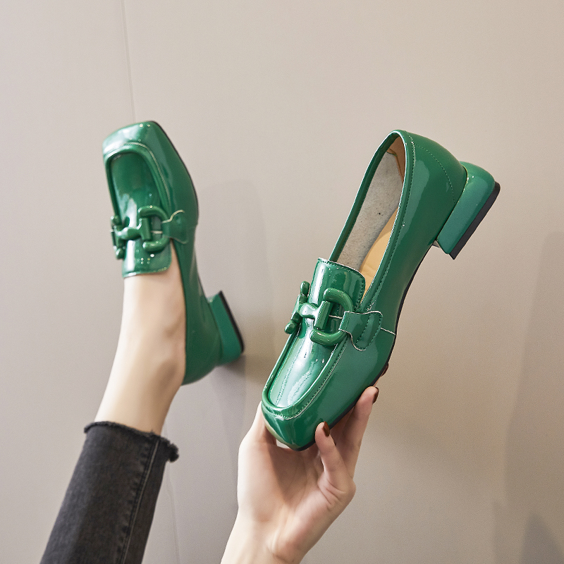 绿色豆豆鞋 方头乐福鞋粗跟女2022春季新款软漆皮设计感绿色真皮豆豆单鞋低跟_推荐淘宝好看的绿色豆豆鞋