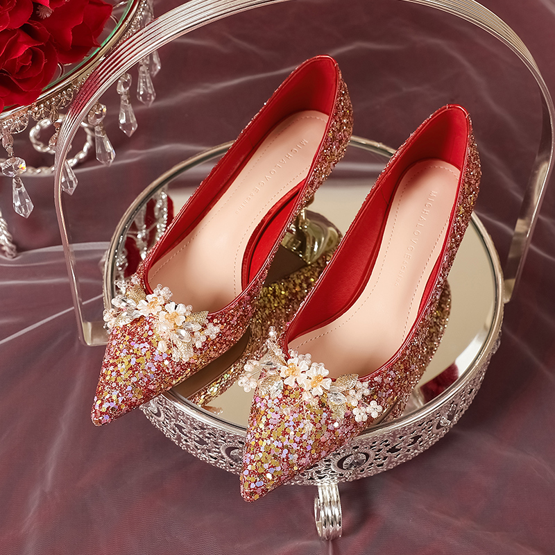 红色高跟鞋 红色婚鞋新娘鞋主婚纱2022年新款法式高级感3cm低跟高跟鞋女尖头_推荐淘宝好看的红色高跟鞋