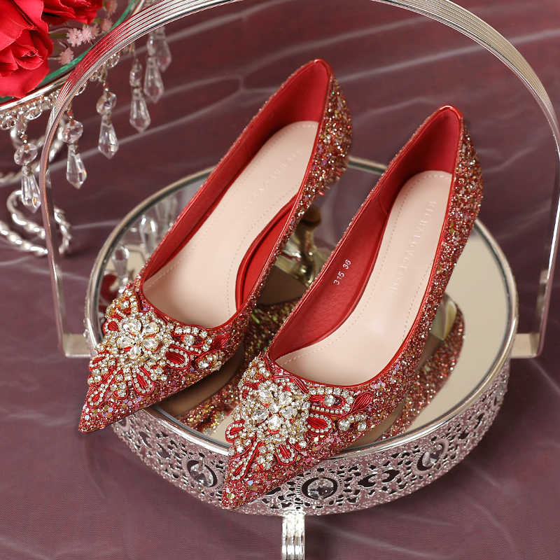 红色高跟鞋 红色婚鞋新娘鞋秀禾婚纱两穿2022年新款细跟法式3cm低跟高跟鞋女_推荐淘宝好看的红色高跟鞋