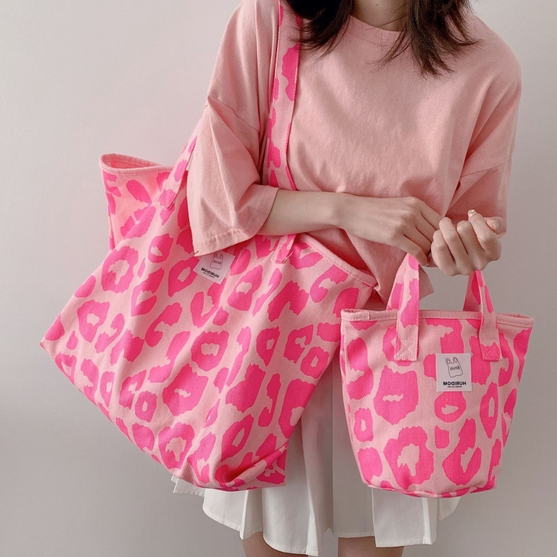 粉红色手提包 粉红色豹纹包大容量帆布单肩手提包女水桶包2021新款休闲托特包袋_推荐淘宝好看的粉红色手提包