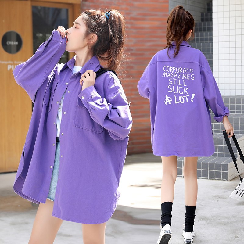 紫色风衣 2022春秋新款韩版宽松大码bf学生百搭紫色牛仔外套女中长款风衣潮_推荐淘宝好看的紫色风衣