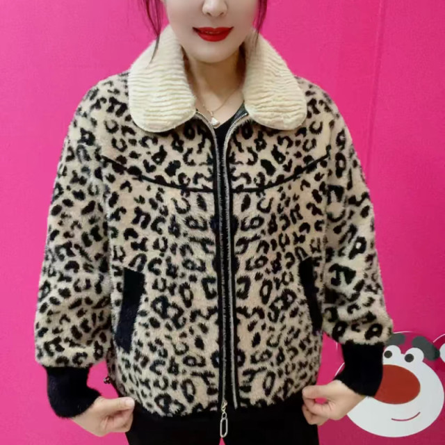 2025 new style gold mink velvet fashionable leopard print warm jacket short thickened outerwear loose fashionable warm cardigan for women 2025 new style gold mink velvet fashionable leopard print warm jacket short thickened outerwear loose fashionable warm cardigan for women