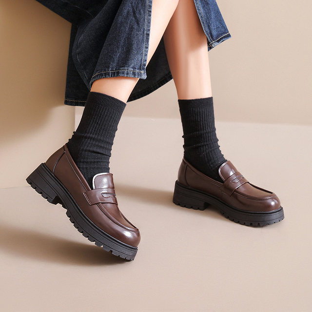 Dadong 2025 autumn new women's singles shoes British style versatile round-toe loafers fashionable thick-soled leather shoes Dadong 2025 autumn new women's singles shoes British style versatile round-toe loafers fashionable thick-soled leather shoes