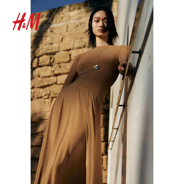 HM women's skirt 2025 autumn new loose elastic waist high waist simple A-line mid-length skirt 1264874 
HM women's skirt 2025 autumn new loose elastic waist high waist simple A-line mid-length skirt 1264874