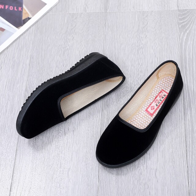 New style old Beijing cloth shoes women's flat shoes spring shallow mouth work shoes women's black square dance mom shoes non-slip New style old Beijing cloth shoes women's flat shoes spring shallow mouth work shoes women's black square dance mom shoes non-slip