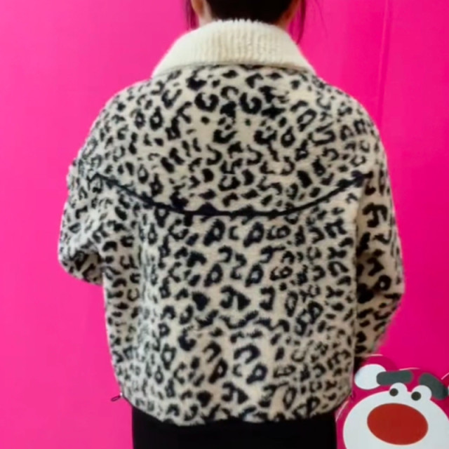 2025 new style gold mink velvet fashionable leopard print warm jacket short thickened outerwear loose fashionable warm cardigan for women 2025 new style gold mink velvet fashionable leopard print warm jacket short thickened outerwear loose fashionable warm cardigan for women