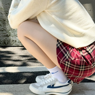Xinlando bare legs artifact women's spring and autumn thin nude flesh color plus velvet leggings stockings transparent meat thickened socks winter 
Xinlando bare legs artifact women's spring and autumn thin nude flesh color plus velvet leggings stockings transparent meat thickened socks winter