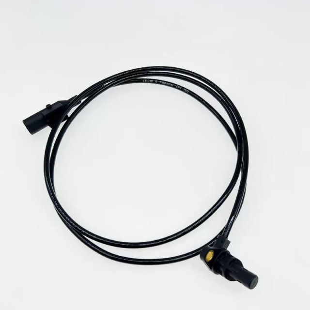 Race 600RR Chasing 600 front wheel rear wheel ABS wheel speed sensor QJ600GS-3A/3B speed sensing line Race 600RR Chasing 600 front wheel rear wheel ABS wheel speed sensor QJ600GS-3A/3B speed sensing line