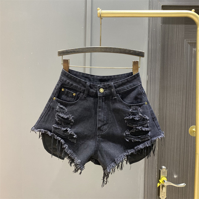 2025 summer new high-waisted slimming legs and wide-leg A-line hot pants design ripped bristled denim shorts for women 
2025 summer new high-waisted slimming legs and wide-leg A-line hot pants design ripped bristled denim shorts for women