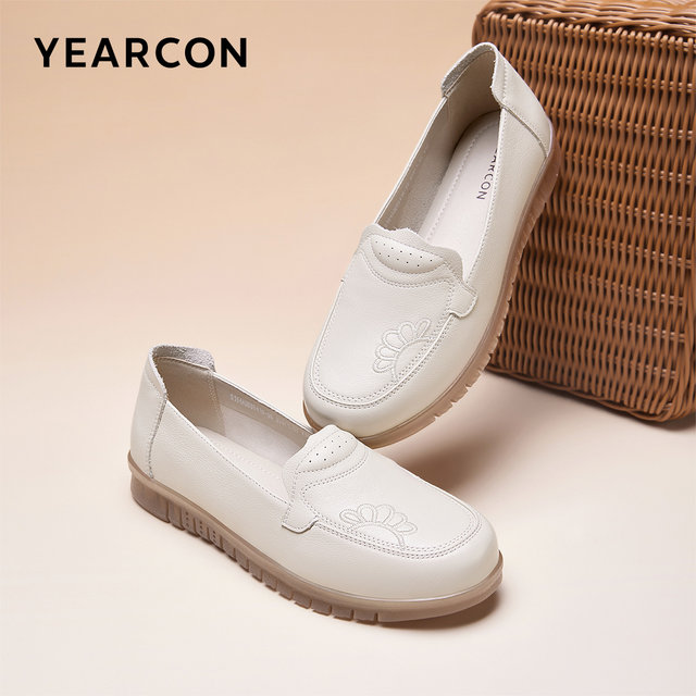 Yierkang women's shoes 2025 new genuine leather mother shoes soft sole middle-aged and elderly leather shoes comfortable beans shoes nurse single shoes Yierkang women's shoes 2025 new genuine leather mother shoes soft sole middle-aged and elderly leather shoes comfortable beans shoes nurse single shoes