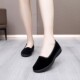 New style old Beijing cloth shoes women's flat shoes spring shallow mouth work shoes women's black square dance mom shoes non-slip New style old Beijing cloth shoes women's flat shoes spring shallow mouth work shoes women's black square dance mom shoes non-slip