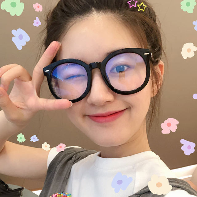 Zhao Lusi, the same glasses of glasses, black frame plain artifact rivets round box, myopia INS glasses box female Korean edition
 Zhao Lusi, the same glasses of glasses, black frame plain artifact rivets round box, myopia INS glasses box female Korean edition
