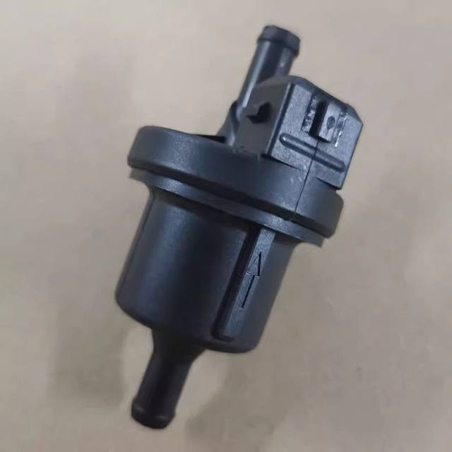 Suitable for Great Wall Haval H1H2H3H5H6 C30C50 dazzling M4 carbon canister solenoid valve Carbon canister control valve Suitable for Great Wall Haval H1H2H3H5H6 C30C50 dazzling M4 carbon canister solenoid valve Carbon canister control valve