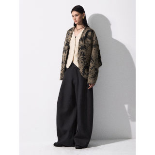 Luobian original designer retro jacquard jacket 
Luobian original designer retro jacquard jacket
