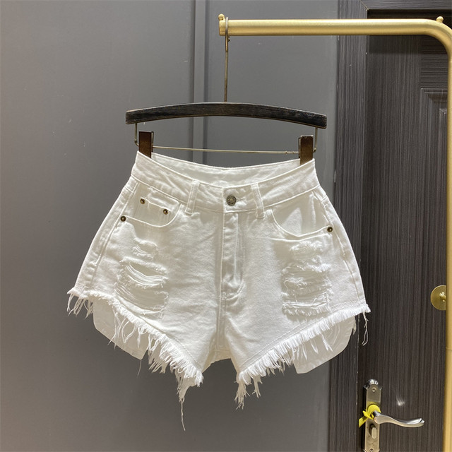 2025 summer new high-waisted slimming legs and wide-leg A-line hot pants design ripped bristled denim shorts for women 
2025 summer new high-waisted slimming legs and wide-leg A-line hot pants design ripped bristled denim shorts for women