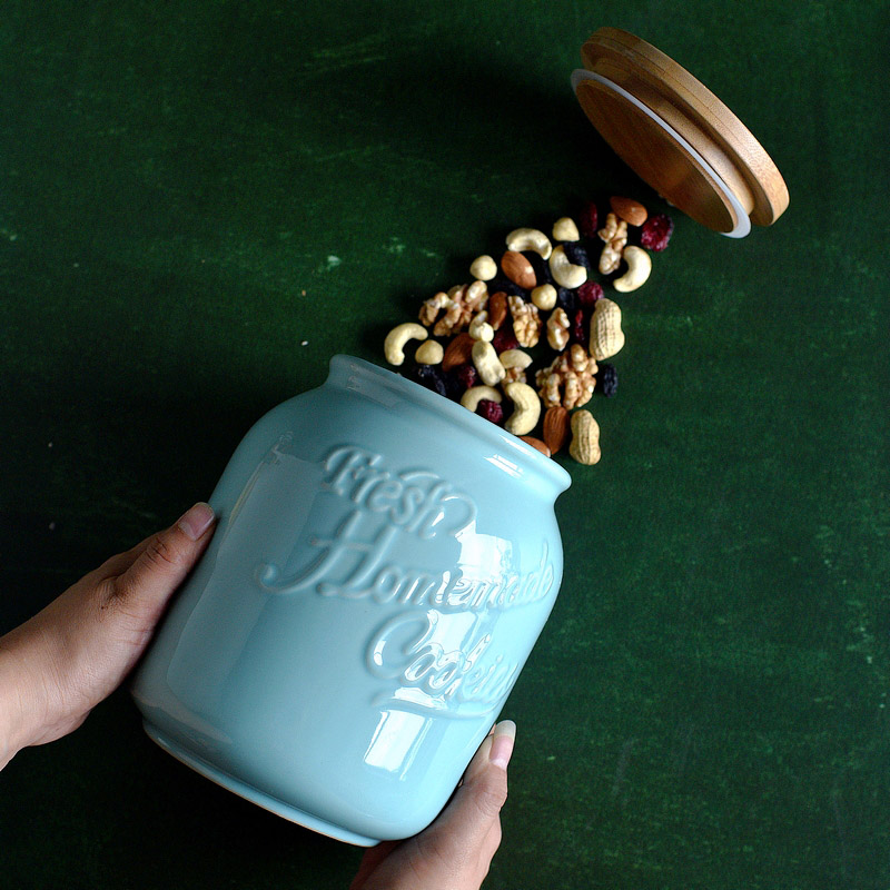 Ultra-large capacity American storage tank glaze under the embossed European and American cookie tank nut snack tank sealed tank