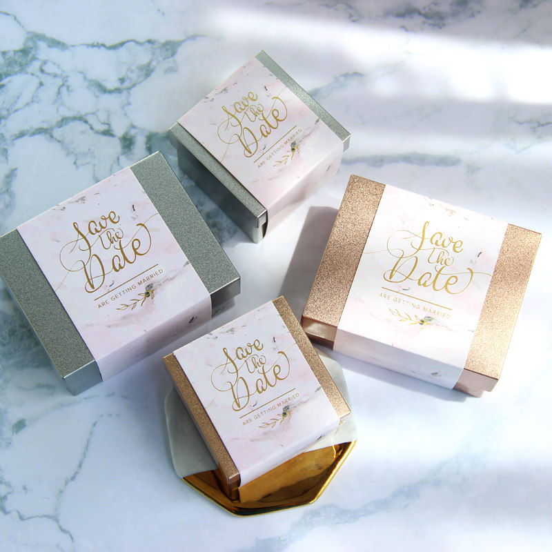 Spend half a miles of marble-printed horse mouth iron happy sugar box champagne gold wedding candy gift box hand-in-hand gift box