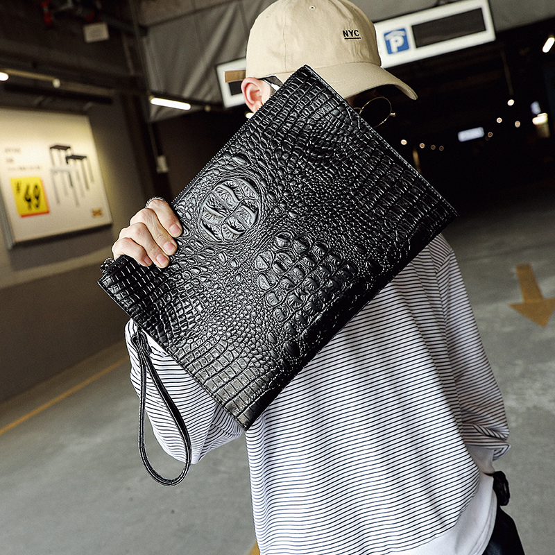 Hong Kongs new mens hand bag horizontal fashion wrist bag wallet Korean version crocodile print hand grab bag mens bag