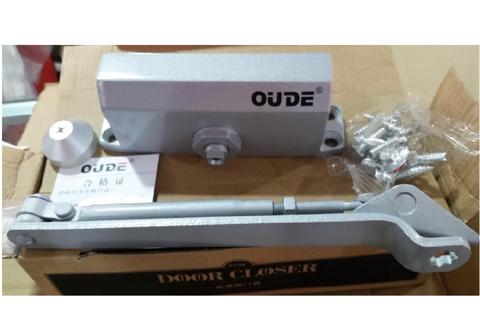 OUDE Ode District Rental Housing Office wooden door iron door fire door automatic 5012AW closed door