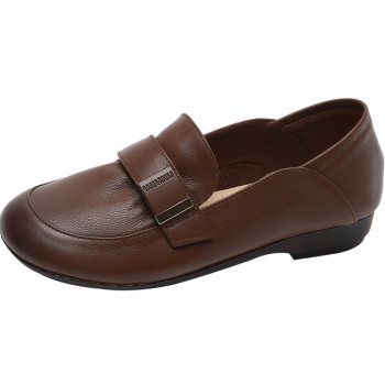 Lingfeng large size leather women's shoes are soft, comfortable and breathable
 Lingfeng large size leather women's shoes are soft, comfortable and breathable