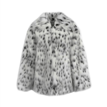 Korean version of the fox hair medium, the long Bobcat and leopard jacket
 Korean version of the fox hair medium, the long Bobcat and leopard jacket