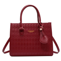 High-end red bag for women 2025 new trendy shoulder crossbody bag hand-held wedding bag fashionable bridal tote bag High-end red bag for women 2025 new trendy shoulder crossbody bag hand-held wedding bag fashionable bridal tote bag