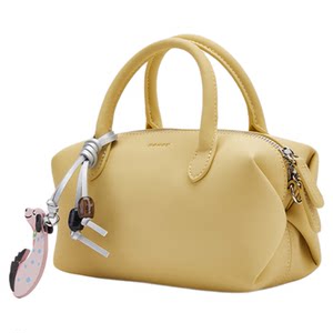 Red Valley Bag 2025 New One-Shoulder Handbag Fashionable and Versatile Commuter Boston Pillow Bag Crossbody Women's Bag 
Red Valley Bag 2025 New One-Shoulder Handbag Fashionable and Versatile Commuter Boston Pillow Bag Crossbody Women's Bag