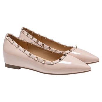 Aokang women's shoes 2025 autumn shallow mouth single shoes pointed toe French rivet formal wear inner height-enhancing fashionable flat shoes Aokang women's shoes 2025 autumn shallow mouth single shoes pointed toe French rivet formal wear inner height-enhancing fashionable flat shoes