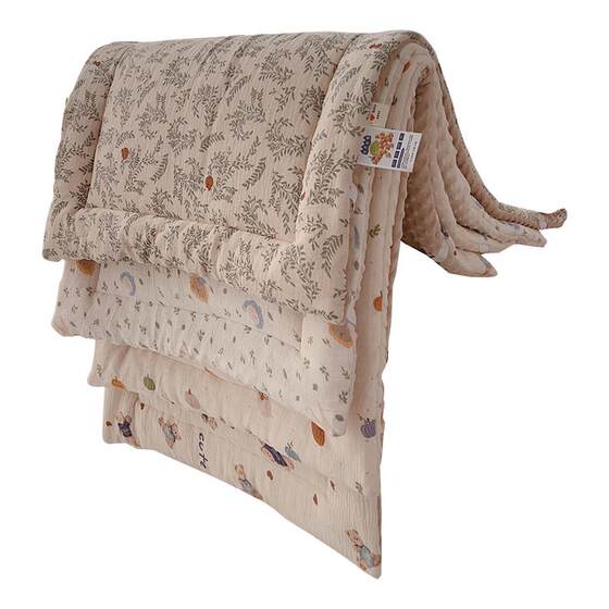 Newborn baby mattress mattress pure cotton type A children's kindergarten special bedding for four seasons universal baby mattress 
Newborn baby mattress mattress pure cotton type A children's kindergarten special bedding for four seasons universal baby mattress