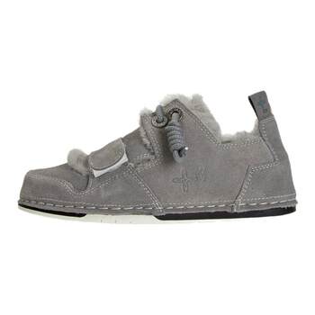 Who can't love these soft gray snow boots Who can't love these soft gray snow boots